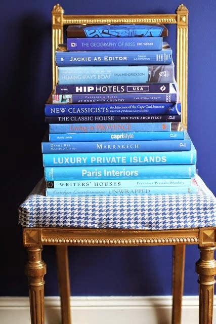 Coffee table books have the visibility, exclusivity, and freedom to mostly consist of beautiful, mesmerizing photos. 20 Creative Ways to Decorate with Coffee Table Books ...