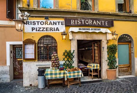 Do You Need To Book Restaurants In Rome