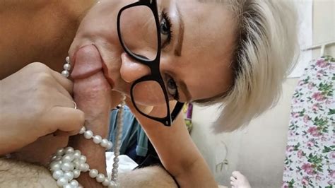 Capture Of A Strong Dick With A Pearl Necklace And Other Pranks Of A Mature Couple Only Hot Close