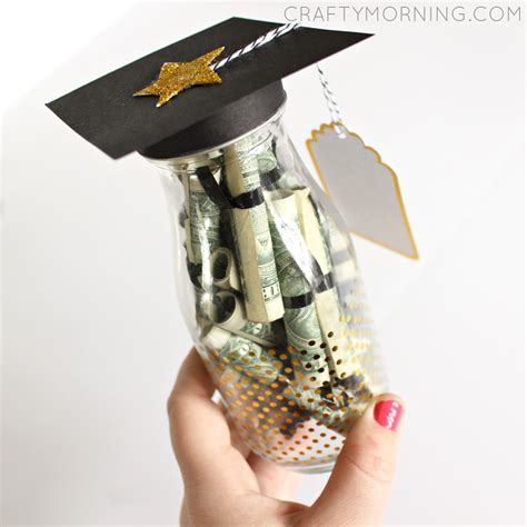 12 Creative Graduation Ts That Are Easy To Make