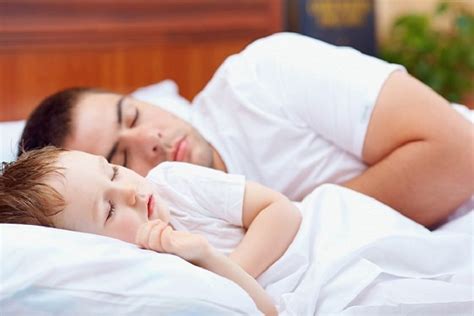 Me Acuesto A Dormir Con Mi Hijo Hasta Que Se Queda Dormido ¡y No Me