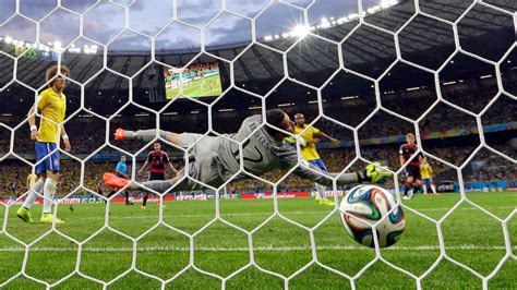 Maybe you would like to learn more about one of these? Tenente Laurentino Agora: Júlio César é o goleiro do ...