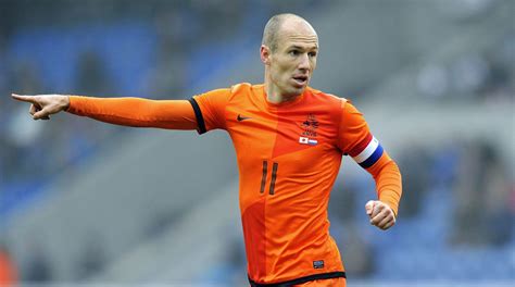Italy national team football players list 2019. Robben says he will adapt to Holland's playing style ...