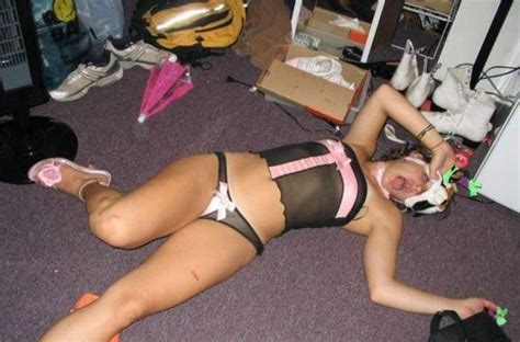 34 People Who Passed Out At The Wrong Time Wow Gallery
