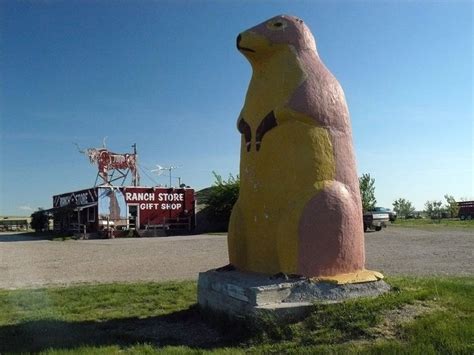 8 Unusual Roadside Attractions In South Dakota