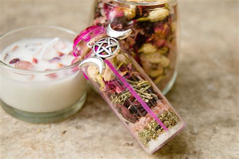 Spell Jars Ideas ~ 31 Diy Candy Table Ideas For Wedding Yunahasnipico