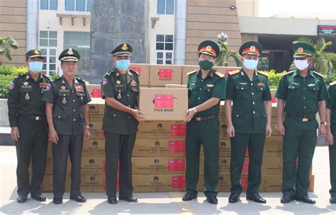 Đảng ủy, bộ chỉ huy bộ đội biên phòng tỉnh đã bám sát chức năng, nhiệm vụ và đặc điểm tuyến biên giới. Bộ Quốc phòng Việt Nam tặng Bộ Quốc phòng Campuchia vật tư ...