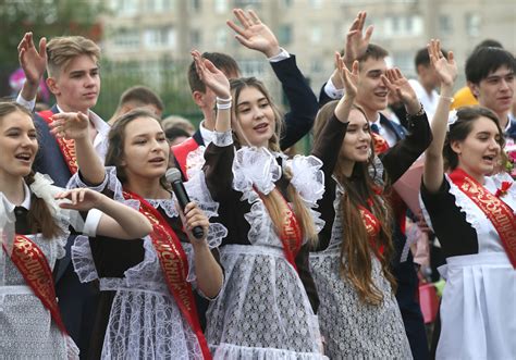 The Last Bell Russias High School Seniors Celebrate Leaving The