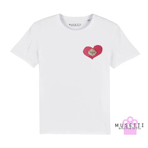 Musetti animaletti è un brand conosciuto su instagram e facebook grazie ai suoi simpatici post di animali domestici e non solo. Maglietti Comme des Musetti - Musetti Animaletti