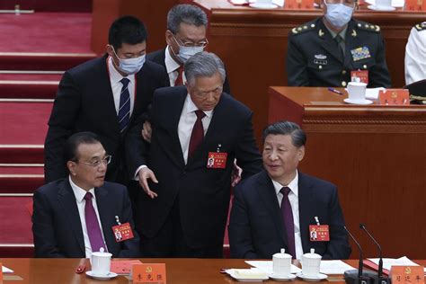Cina Hu Jintao Allontanato Dal Congresso Del Partito Limes