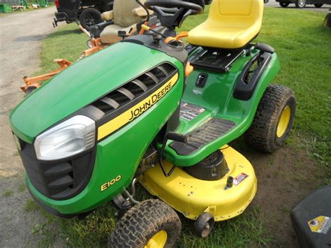 2017 John Deere E100 Lawn And Garden Tractors John Deere Machinefinder