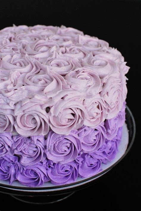 Purple Cake Such A Pretty Frosting Design I Love It For A Bridal