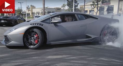 Lamborghini Huracan Shows Off Its Surprising Drifting Skills