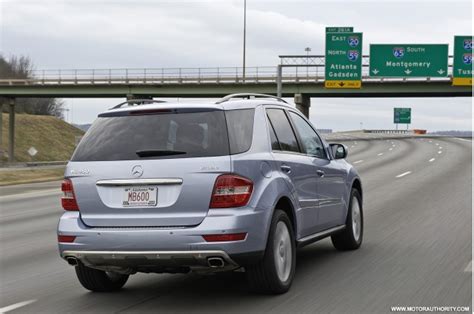 Construction diecast alloy block and head. Preview: 2010 Mercedes-Benz ML450 Hybrid