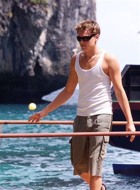 25 Photos To Remind You How Hot Leonardo Dicaprio Was Is And Always Will Be Leonardo