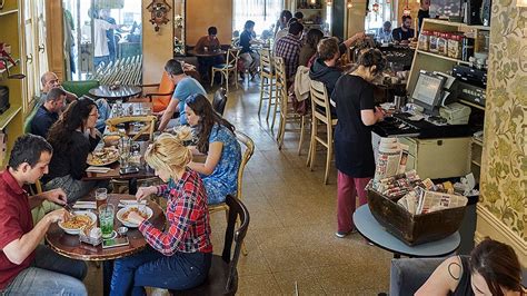 בתי הקפה הכי טובים בתל אביב לישיבה עם לפטופ טיים אאוט