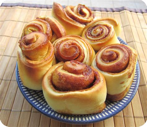 Cinnamon rolls petits pains roulés à la cannelle