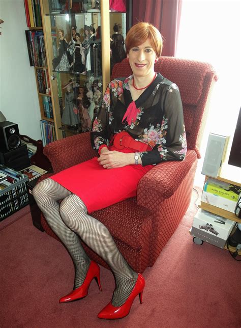 Tgirls On Flickr Red Haired Veronica In Red Skirt And Shoes