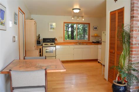 Maybe you would like to learn more about one of these? UPDATED 2020 - Cute Cedar Cabin with Hot Tub Downtown ...