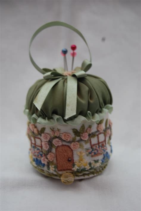 Embroidered Pin Cushion Thecraftycreek