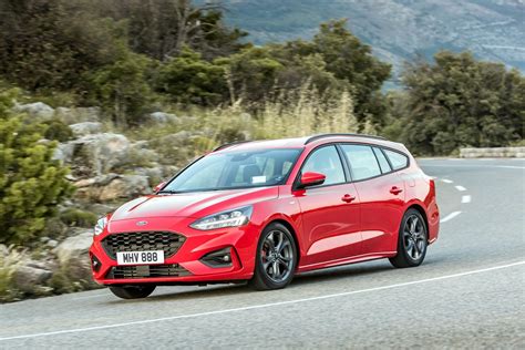 Line is the world's number 1 smart portal which enables people to connect to other people, various. 2019 Ford Focus Wagon ST-Line and Vignale Look Good in Red ...