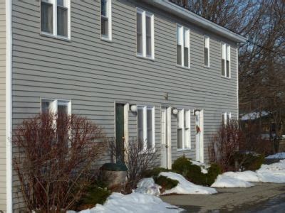 This is a 4 bedroom apartment in old town, maine. 2 Bedroom Apartments In Bangor Maine - Search your ...