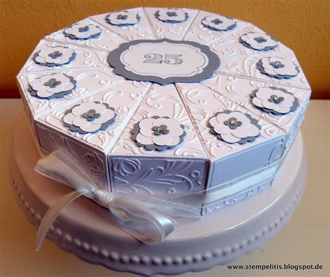 Januar 2, 2017mai 9, 2017 by jennifer holstleave a comment on jubiläums torte diamantene hochzeit. Stempelitis | Goldene Hochzeit Geschenke, Silberhochzeit ...