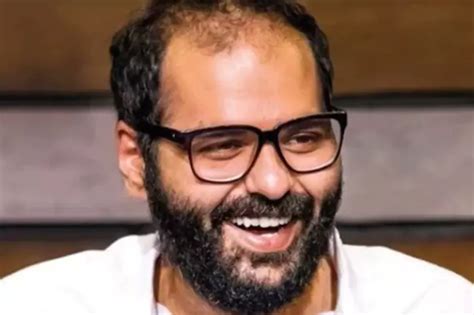 Kunal Kamra Takes A Vistara Flight Amid Airline Ban And Fans Are In Love
