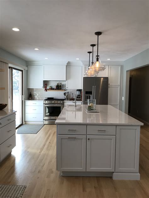 In short, there is very little chance that the prices we're giving would reflect in your case because even a minute feature upgrade could change the quote considerably. A beautiful open floor plan featuring Kraftmaid cabinets ...