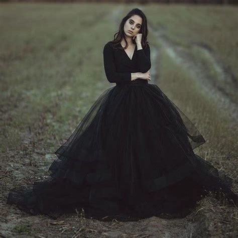 Black Long Sleeve Wedding Dress 2019 V Neck Bridal Gowns Gothic Ball