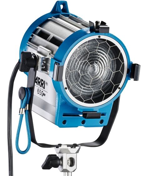 Refletor Arri Fresnel 650w Plus Tungsten Parcelamento Sem Juros