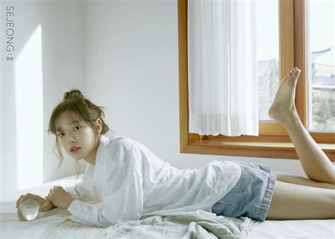 Kim Sejeong K Pop Barefoot Korean Women Asian Wallpaper Resolution