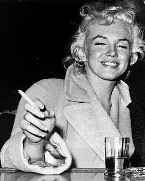 Design For Life Marilyn Monroe Smoking Hd Phone Wallpaper Pxfuel