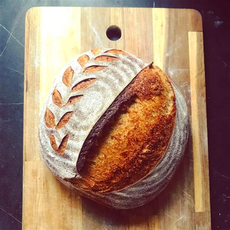 My first time to try decorative scoring. | Bread scoring 