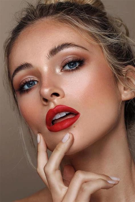 Wedding Makeup Natural With Bright Red Lips Vivis Makeup Eyemakeupcat In Red Lips