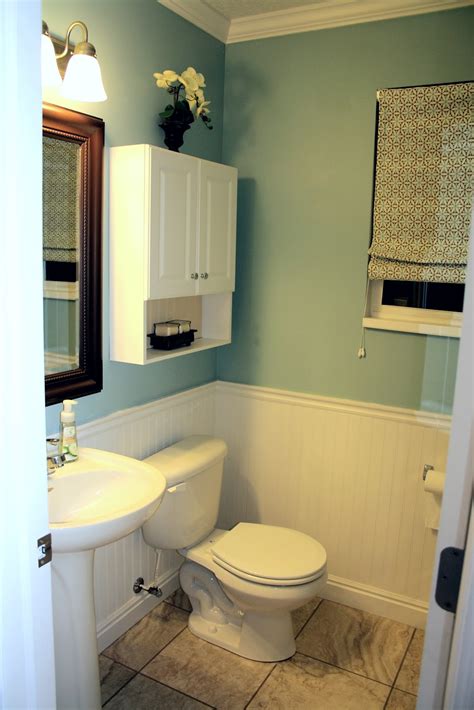 The black and white mosaic plays nicely with white beadboard and adds interest to the space without needing to tile the walls. 33 stunning pictures and ideas of natural stone bathroom ...