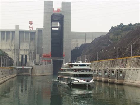three gorges dam ship lift tour optional in your yangtze river cruise tour passengers would