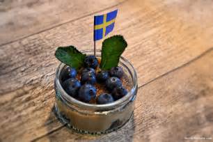 Zimtcreme aus Schweden , Finnland selbstgemacht mit Blaubeeren ...