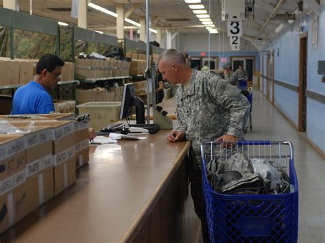 Soldiers Welcomed At Fort Bliss Welcome Center Article The United