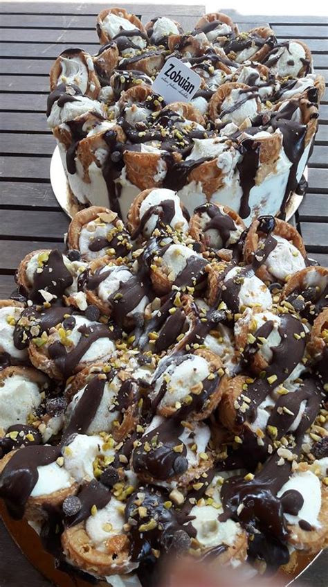 Tickets on sale today, secure your seats now, international tickets 2022 Ce mâncăm la Electric Castle 2018: iată truck-urile şi ...