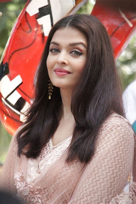 In the 1994 miss india contest, she won second place, behind sushmita sen, and was crowned miss india world. Aishwarya Rai Bachchan to be Felicitated at Indian Film ...