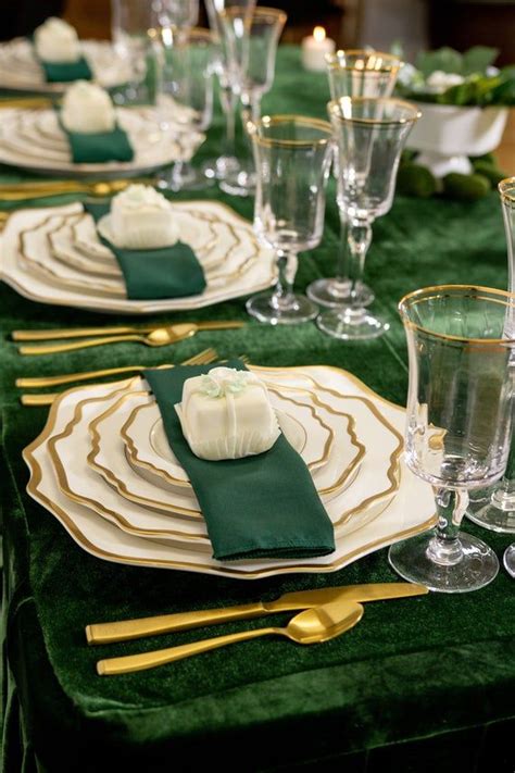 Emerald Green Table Napkin Velvet Tea Green Wedding St Etsy Green