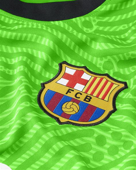 The kit was supposed to be released the first week of july, but just before that, the stadium (fans) version was found to the information from the culé table adds that their inspiration is the uniforms that the club wore in the 1920s, the first golden era of fc barcelona. Pánský brankářský fotbalový dres FC Barcelona Stadium 2020 ...