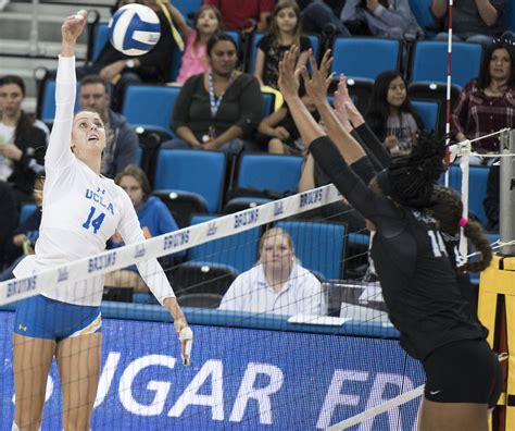 Women's volleyball looks to start season strong in Nebraska with new 
