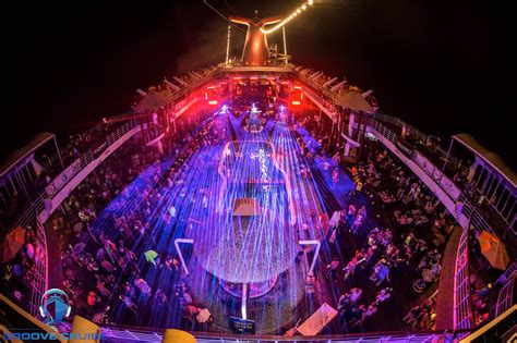 Groove Cruise La Five Reasons To Jump Aboard The Original Music Festival Cruise Raverrafting