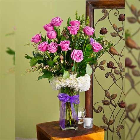 Darcy Dozen Lavender Long Stem Roses In A Tall Vase In Torrance Ca