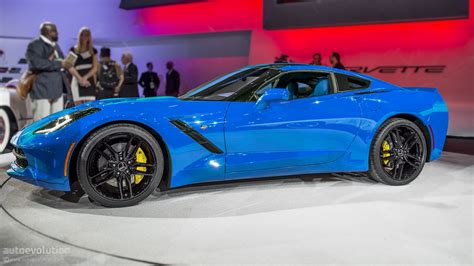 2014 Corvette C7 Stingray Looks Great In Blue Autoevolution