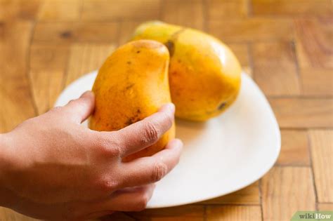 3 manières de manger une mangue