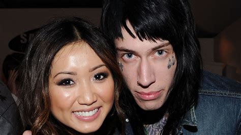inside-trace-cyrus-relationship-with-brenda-song