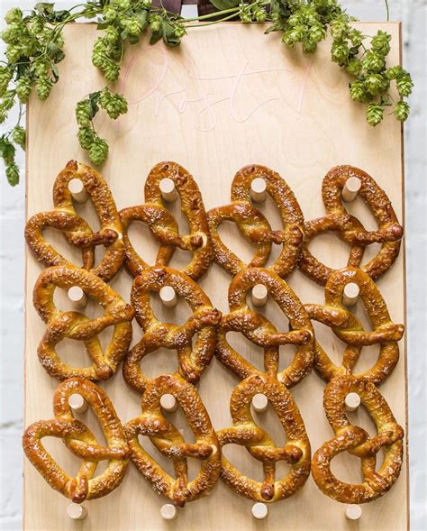 how to throw an epic elegant oktoberfest celebration oktoberfest party fall dinner party